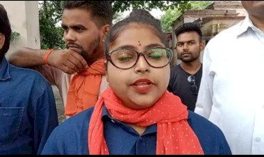 महिला सशक्तिकरण की उड़ी धज्जियां: महिला पत्रकार के साथ कई दर्जन पत्रकारों ने एसपी कार्यालय पहुंच कर सौंपा ज्ञापन, पत्रकारों में जमकर आक्रोश