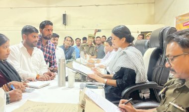 जनता की समस्याओं का शीघ्र हो निस्तारण: डीएम  | रणविजय सिंह एडवोकेट ने जिलाधिकारी से एक बार फिर महराजगंज-इन्हौना सड़क को लेकर दिया शिकायती पत्र, मिला जल्द कार्यवाही का आश्वासन