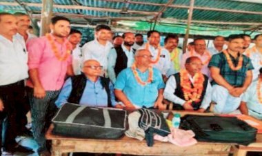 अधिवक्ता भवन महराजगंज में बैठक संपन्न: अध्यक्ष छोटेलाल व महामंत्री नागेंद्र सिंह निर्विरोध निर्वाचित, दी गई बधाई