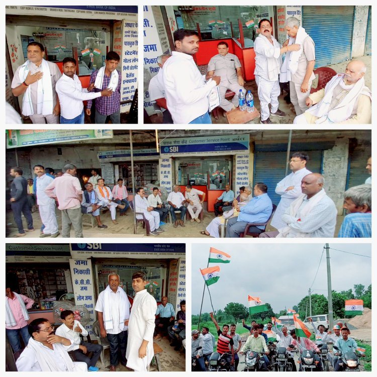 स्वतंत्रता दिवस: सेवानिवृत्त सैनिकों को पूर्व क्षेत्र पंचायत सदस्य राजकुमार  चौरसिया व समाजसेवी सुमित चौरसिया ने अंगवस्त्र व माल्यार्पण कर किया सम्मानित
