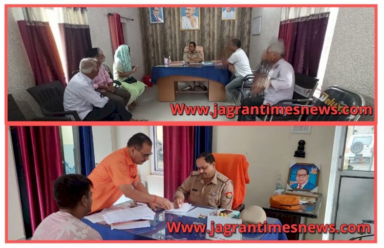 पुलिस अधीक्षक आलोक प्रियदर्शी के निर्देशानुसार थाना मिलएरिया प्रभारी निरीक्षक रेखा सिंह व महराजगंज कोतवाली प्रभारी निरीक्षक राजेश कुमार सिंह सहित अन्य थानों के प्रभारी द्वारा जनसुनवाई कर किया गया समस्याओं का निस्तारण