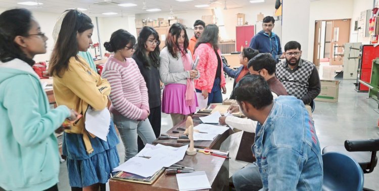 निफ्ट में दो-दिवसीय हस्तशिल्प एवं हथकरघा मेला का आयोजन 30 व 31 जनवरी को | उद्यान मंत्री दिनेश प्रताप सिंह क्राफ्ट बाज़ार प्रदर्शनी का करेंगे उद्घाटन
