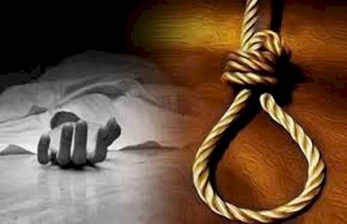 स्कूली छात्र का शव पेड़ से लटकता मिला, परिजनों ने जताई हत्या की आशंका