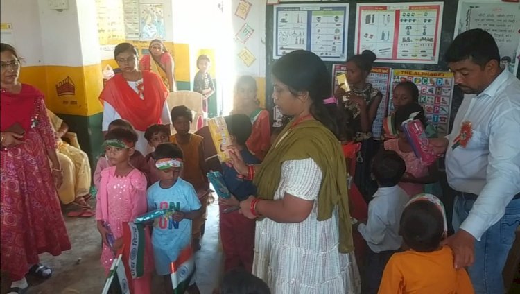 प्रा.वि.संदाना प्रथम में स्वतंत्रता दिवस पर बच्चों ने दिखाए जलवे, मोह लिया मन, सरकारी स्कूल के बच्चे भी किसी से कम नहीं है यह साबित कर दिखाया