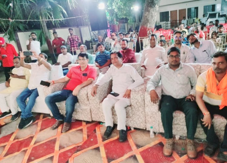 महराजगंज कोतवाली में श्रीकृष्ण जन्माष्टमी का त्यौहार बड़े धूमधाम एवं हर्षोल्लास के साथ मनाया गया