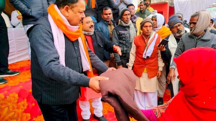 पूर्व ब्लाक प्रमुख सत्येन्द्र प्रताप सिंह द्वारा खिचड़ी भोज व कंबल वितरण का किया गया भव्य आयोजन, सम्मान समारोह आयोजित