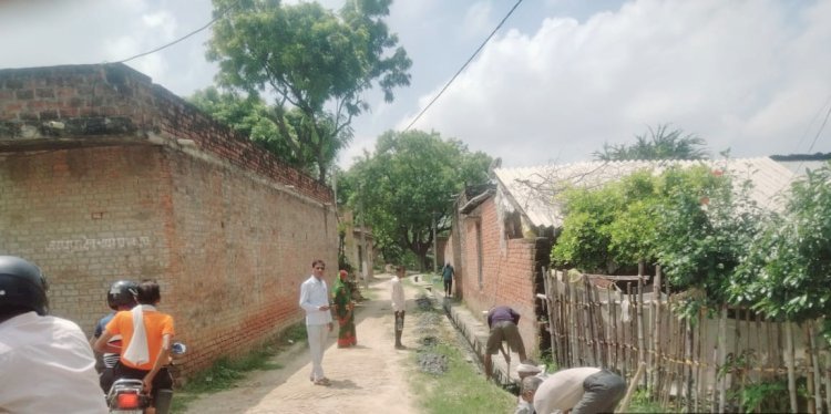 बदलते मौसम का प्रभाव: डायरिया का बढ़ा प्रकोप, एक ही गांव में एक साथ डायरिया से ग्रसित हुए दर्ज़नो लोग, शुरू की गई साफ सफाई