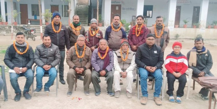 जिलाध्यक्ष अवधेश प्रजापति व बृजेश प्रजापति का जोरदार किया गया स्वागत, महराजगंज की कार्यकारिणी का गठन