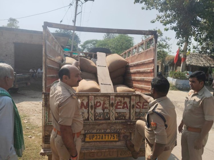 पिकअप के ऊपर बैठने से हो गया दर्दनाक हादसा, लोहे की क्रॉसिंग से टकराने से मौत  घटना की जाँच करने पहुंचे सीओ और कोतवाली प्रभारी