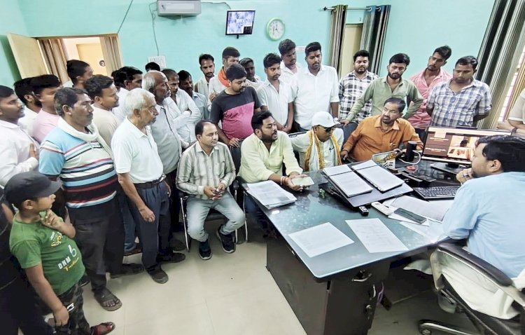 अघोषित बिजली कटौती पर भड़का जनाक्रोश, पावर हाउस का किया गया घेराव